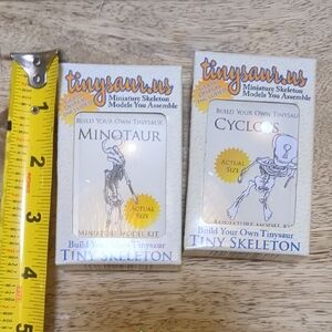 NWT Tinysaur Minotaur & Cyclops Miniature Skeleton Model Kit - Small White